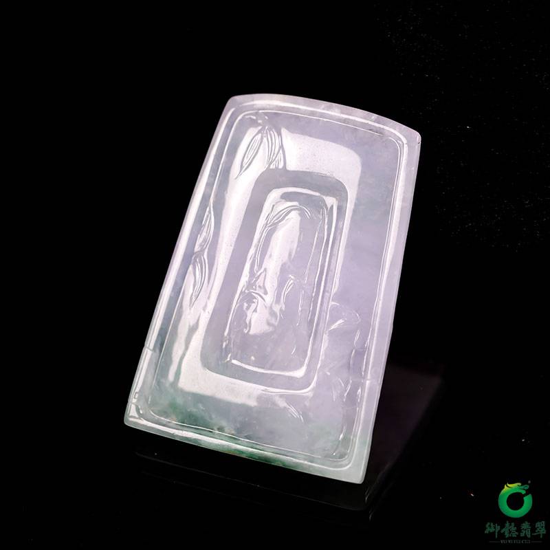 缅甸翡翠A货糯冰种春带彩玉牌 一马当先 37.3克