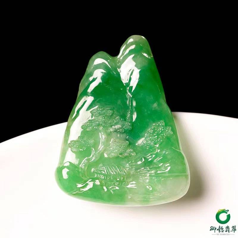 缅甸天然A货冰糯种阳绿翡翠 山水牌 13.8克