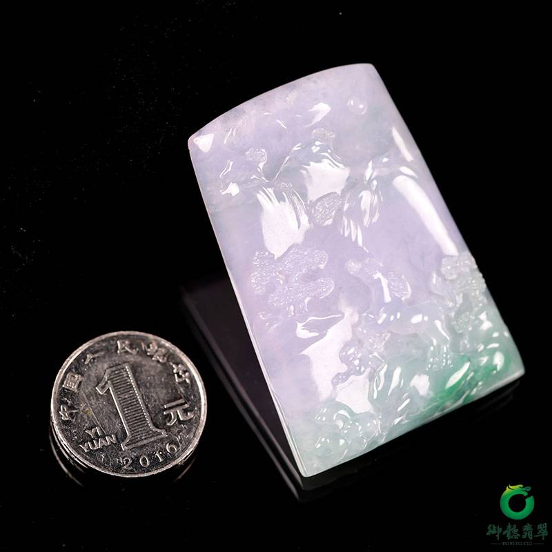 缅甸翡翠A货糯冰种春带彩玉牌 一马当先 37.3克