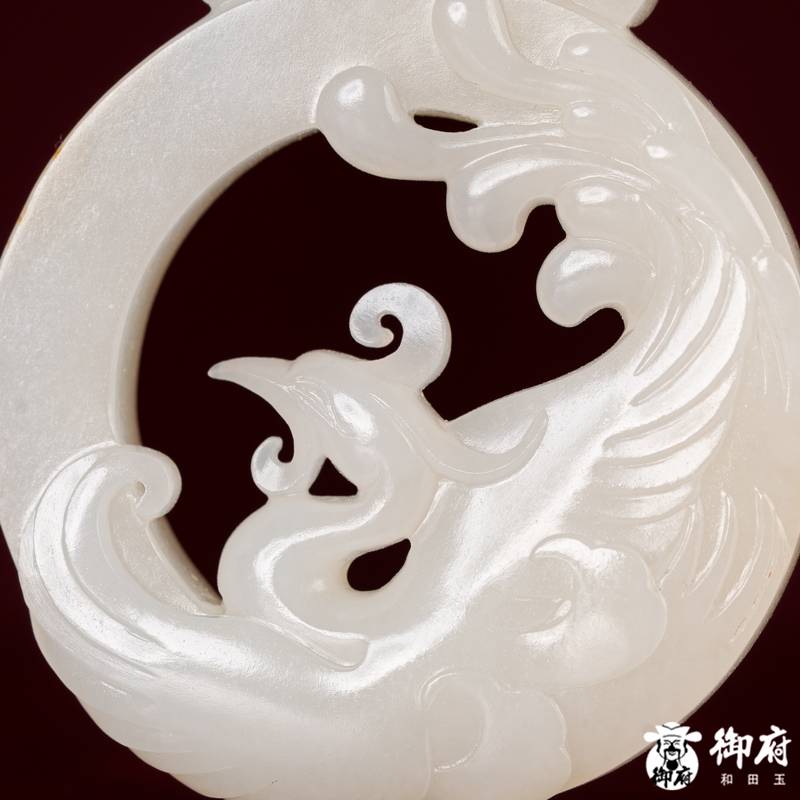 新疆和田玉洒金皮白玉籽玉      挂件      仿古凤    17.1克