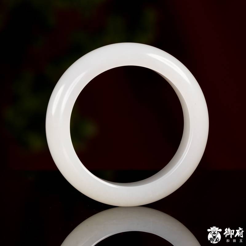 新疆和田玉白玉籽料圆条素面平安镯 107.7克 内径56.5mm