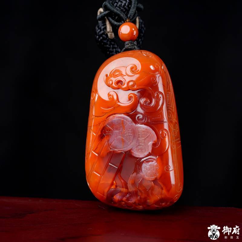 南红玛瑙手把件 府上有龙 76.3克